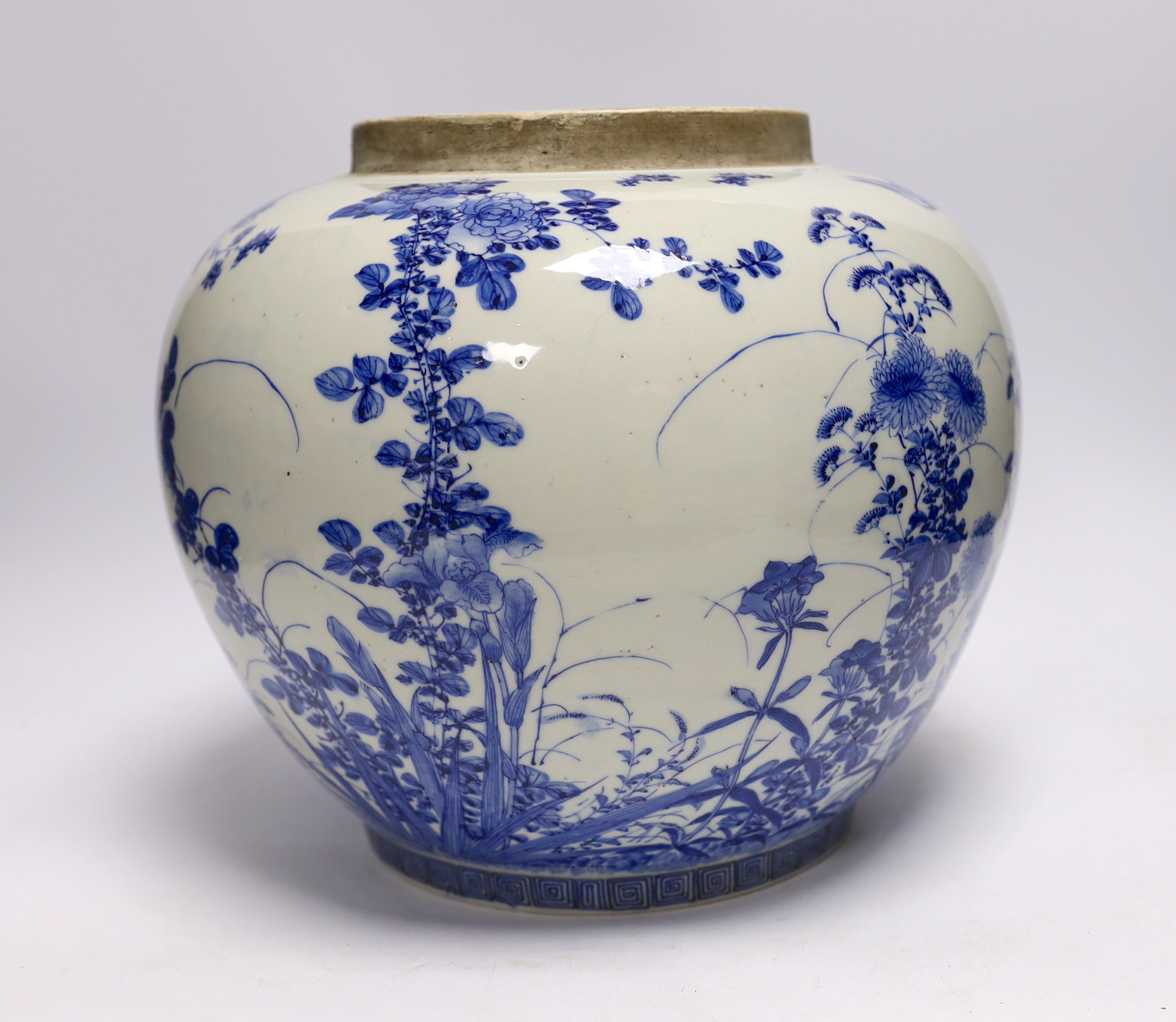 A 19th century Chinese large blue and white jar, 28cm high